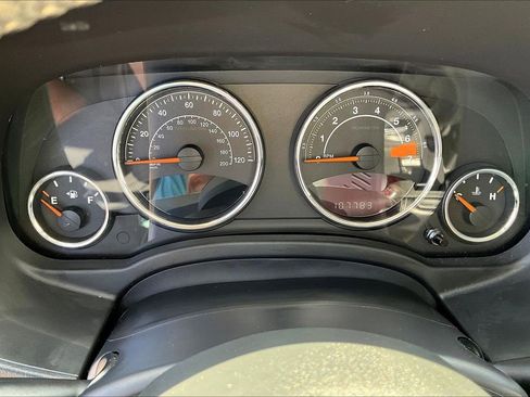 Used 2016 Jeep Compass High Altitude image 13