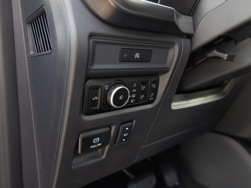 Used 2025 Ford F150 Lariat w/ Bed Utility Package AWD/4WD image 19