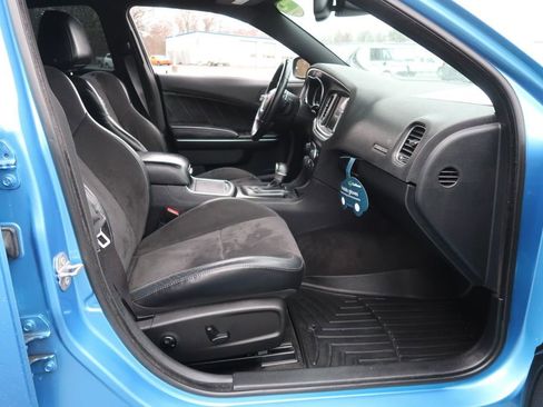 Used 2016 Dodge Charger R/T Scat Pack w/ Technology Group image 35