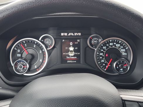 Used 2024 RAM 3500 Tradesman w/ Chrome Appearance Group image 16