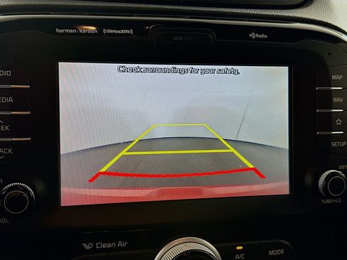 Used 2019 Kia Soul + FWD image 23