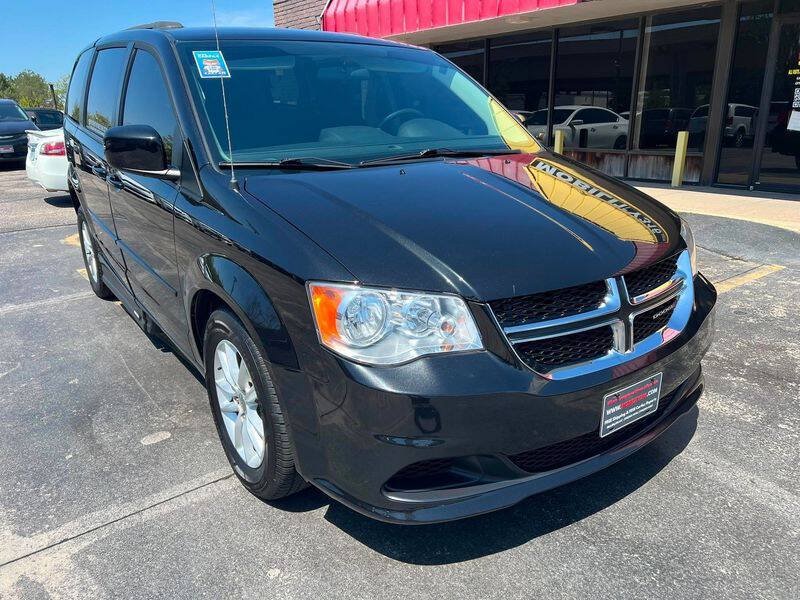 Used 2016 Dodge Grand Caravan SXT FWD image 11