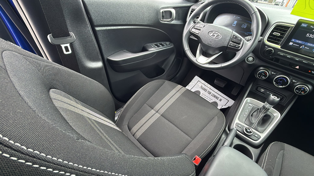 Used 2026 Hyundai Venue SEL FWD image 14