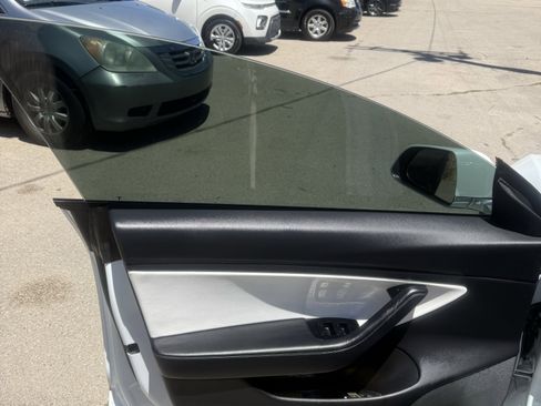 Used 2020 Tesla Model 3 Standard Range Plus RWD image 17
