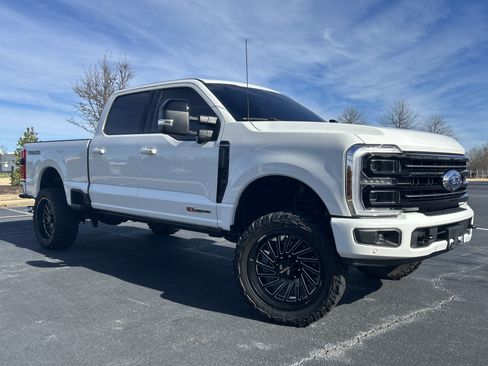 Used 2025 Ford F250 Platinum w/ Tremor Off-Road Package image 2