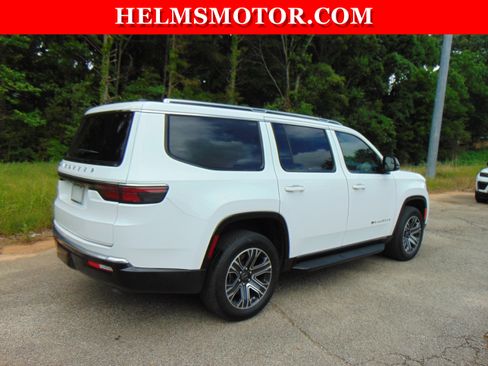Certified 2025 Jeep Wagoneer 4WD image 14