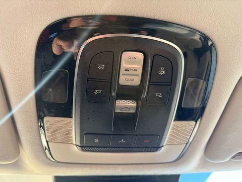 Used 2021 Hyundai Palisade Calligraphy image 37