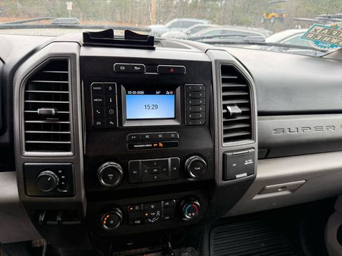 Used 2021 Ford F550 6.7L POWERSTROKE DIESEL 9' DUM w/ Power Equipment Group image 27