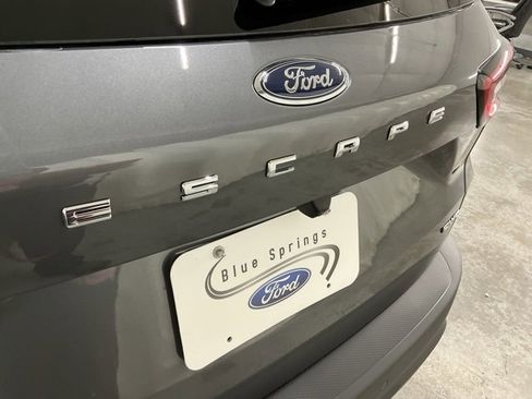 New 2026 Ford Escape ST-Line w/ Tech Pack #1 image 5