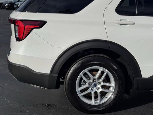 Used 2025 Ford Explorer Active w/ Active Comfort Package image 46