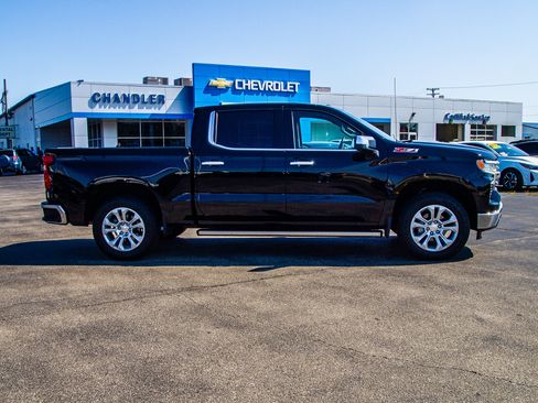 Used 2023 Chevrolet Silverado 1500 LTZ w/ LTZ Premium Package AWD/4WD image 8