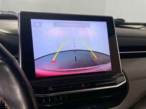 Used 2022 Jeep Compass Limited image 13