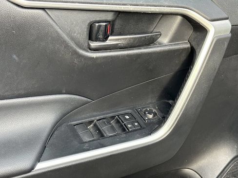 Used 2023 Toyota RAV4 LE FWD image 15