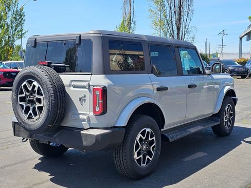 New 2026 Ford Bronco Outer Banks AWD/4WD image 6