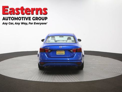 Used 2025 Nissan Altima 2.5 SV FWD image 35