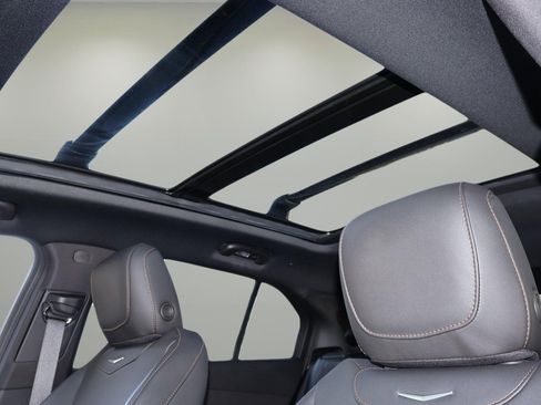 Used 2020 Cadillac XT4 Sport w/ Cold Weather Package image 28