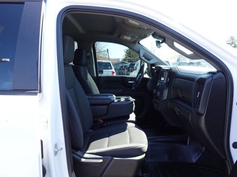 Used 2025 Chevrolet Silverado 2500 W/T AWD/4WD image 36