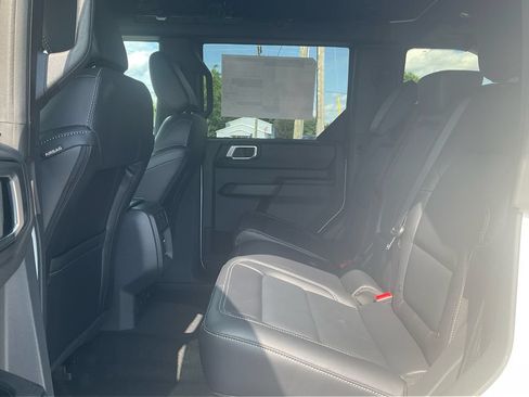 New 2026 Ford Bronco Outer Banks w/ Sasquatch Package AWD/4WD image 14
