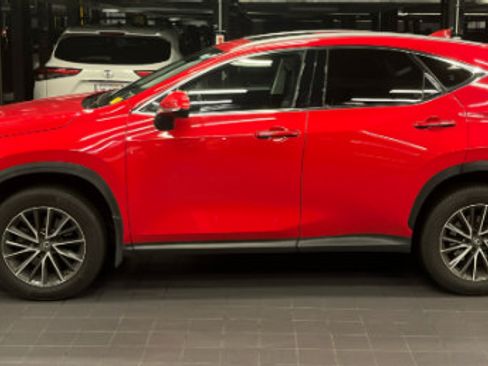 Used 2022 Lexus NX 350h AWD image 2