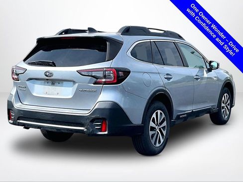 Used 2022 Subaru Outback Premium AWD/4WD image 2