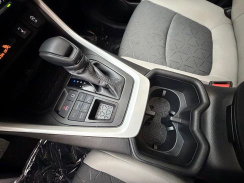 Used 2023 Toyota RAV4 XLE image 18