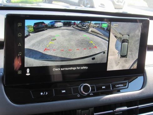 New 2025 Mitsubishi Outlander SE image 16