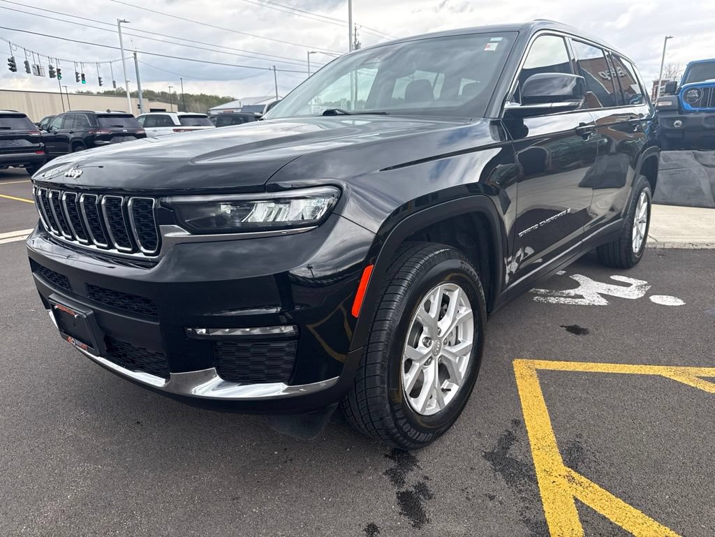 Used 2023 Jeep Grand Cherokee L Limited AWD/4WD image 4