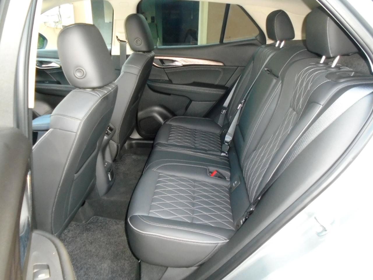 Used 2023 Buick Envision Avenir AWD/4WD image 12