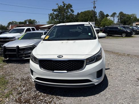 Used 2016 Kia Sedona LX w/ Option Group 020 FWD image 1