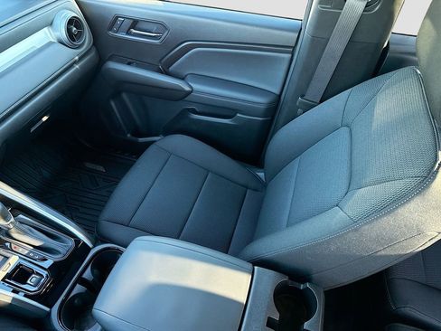 Used 2025 Chevrolet Colorado LT image 23