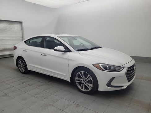 Used 2017 Hyundai Elantra Limited w/ Limited Tech Package 04 FWD image 11
