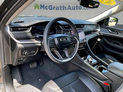 Used 2023 Jeep Grand Cherokee Limited AWD/4WD image 21