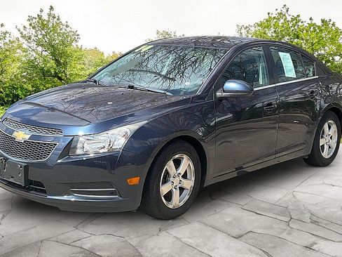 Used 2014 Chevrolet Cruze LT FWD image 1