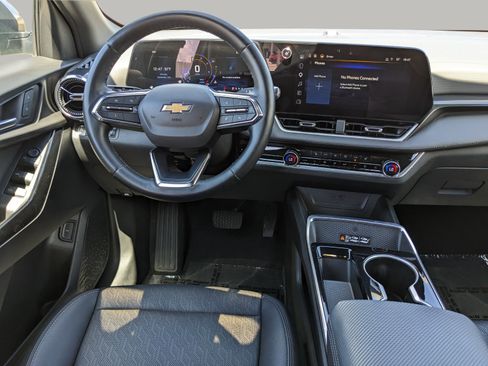 Used 2025 Chevrolet Equinox LT w/ Convenience Package II FWD image 13
