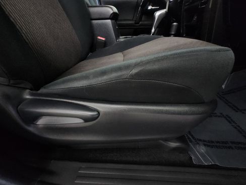 Used 2019 Toyota 4Runner TRD Off-Road image 25