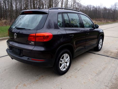 Used 2016 Volkswagen Tiguan S image 7