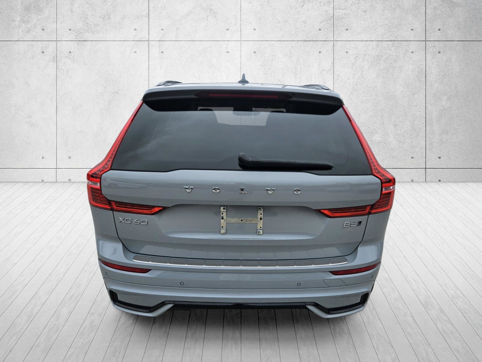 Used 2024 Volvo XC60 B5 Ultimate w/ Protection Package Premier AWD/4WD image 6