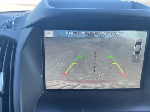 Used 2019 Ford Escape SEL image 17