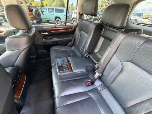 Used 2019 Lexus LX 570 4WD w/ Luxury Package image 24