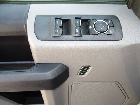 Used 2018 Ford F150 XL w/ Equipment Group 101A Mid AWD/4WD image 18