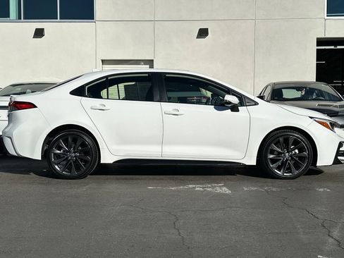 Certified 2023 Toyota Corolla SE image 3