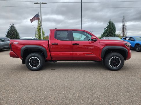 New 2026 Toyota Tacoma TRD Off-Road w/ TRD Off Road Upgrade Package AWD/4WD image 2