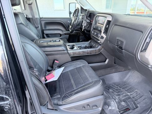 Used 2015 GMC Sierra 3500 Denali w/ Duramax Plus Package image 25