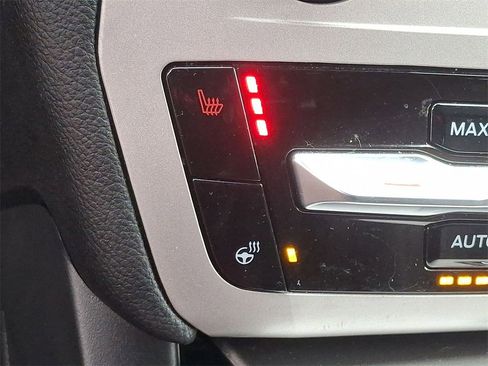 Used 2023 Ford Explorer XLT w/ Equipment Group 202A image 19