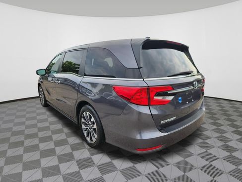 Certified 2024 Honda Odyssey EX-L image 3