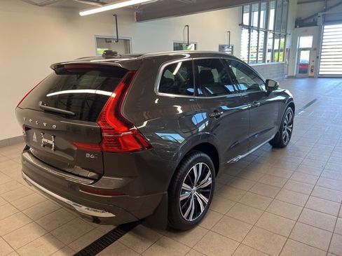 Used 2022 Volvo XC60 B6 Inscription w/ Protection Package Premier image 7