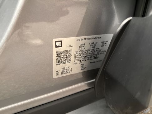 Used 2024 Chevrolet Trax ACTIV w/ Sunroof Package FWD image 6