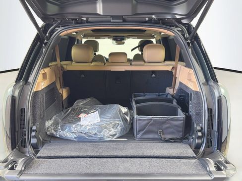 New 2026 Land Rover Range Rover Long Wheelbase SE AWD/4WD image 29