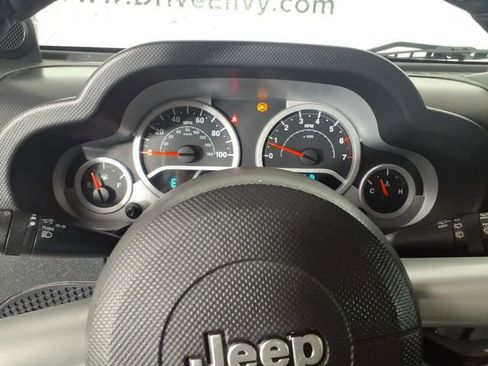 Used 2010 Jeep Wrangler Unlimited Sahara w/ Dual Top Group AWD/4WD image 16