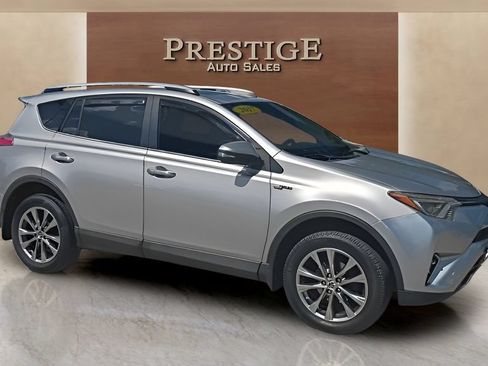 Used 2017 Toyota RAV4 Limited FWD image 36